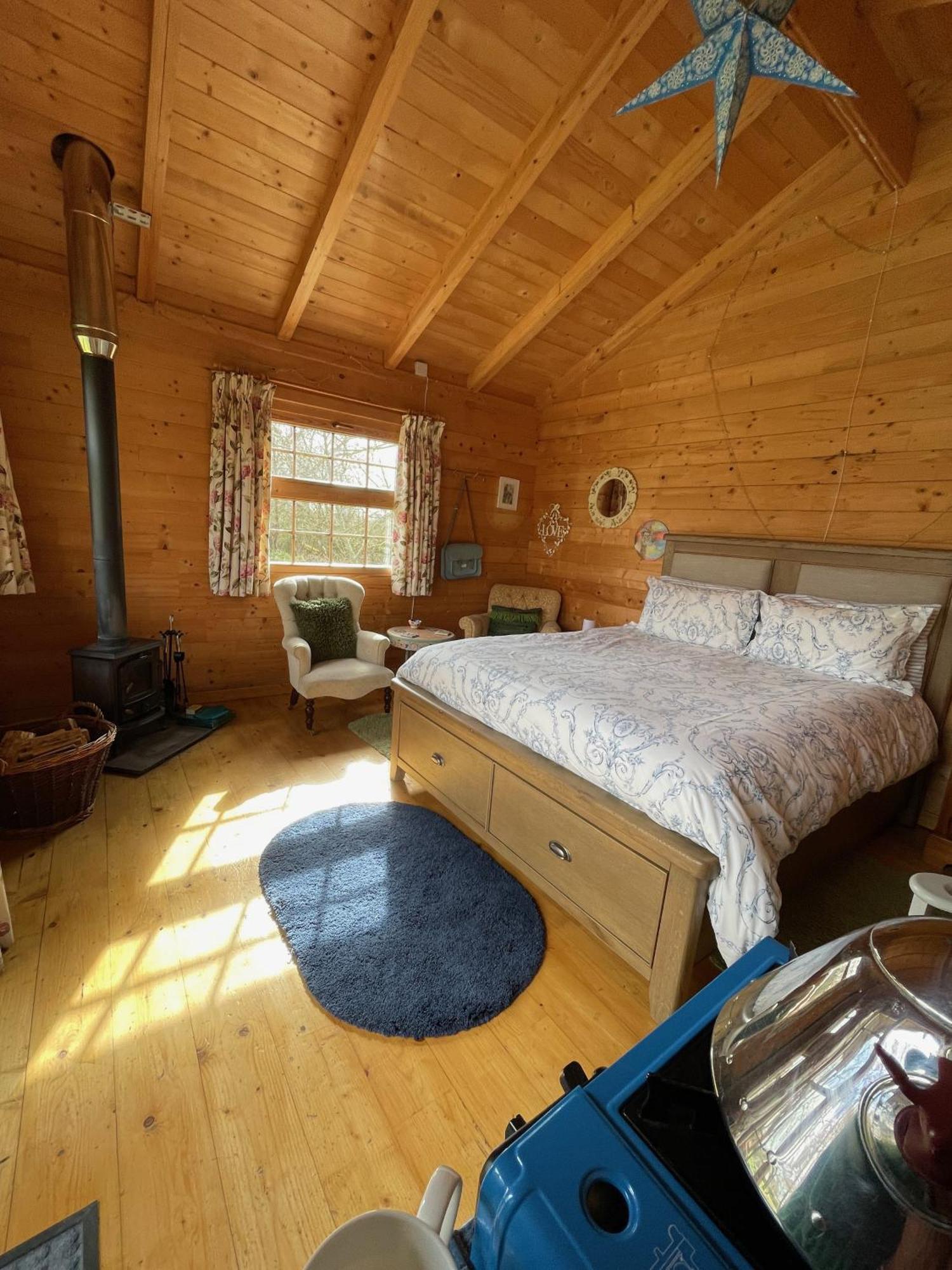 Acorn Glade Glamping Lodge *